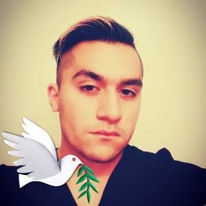 Meet your Posher, Elias